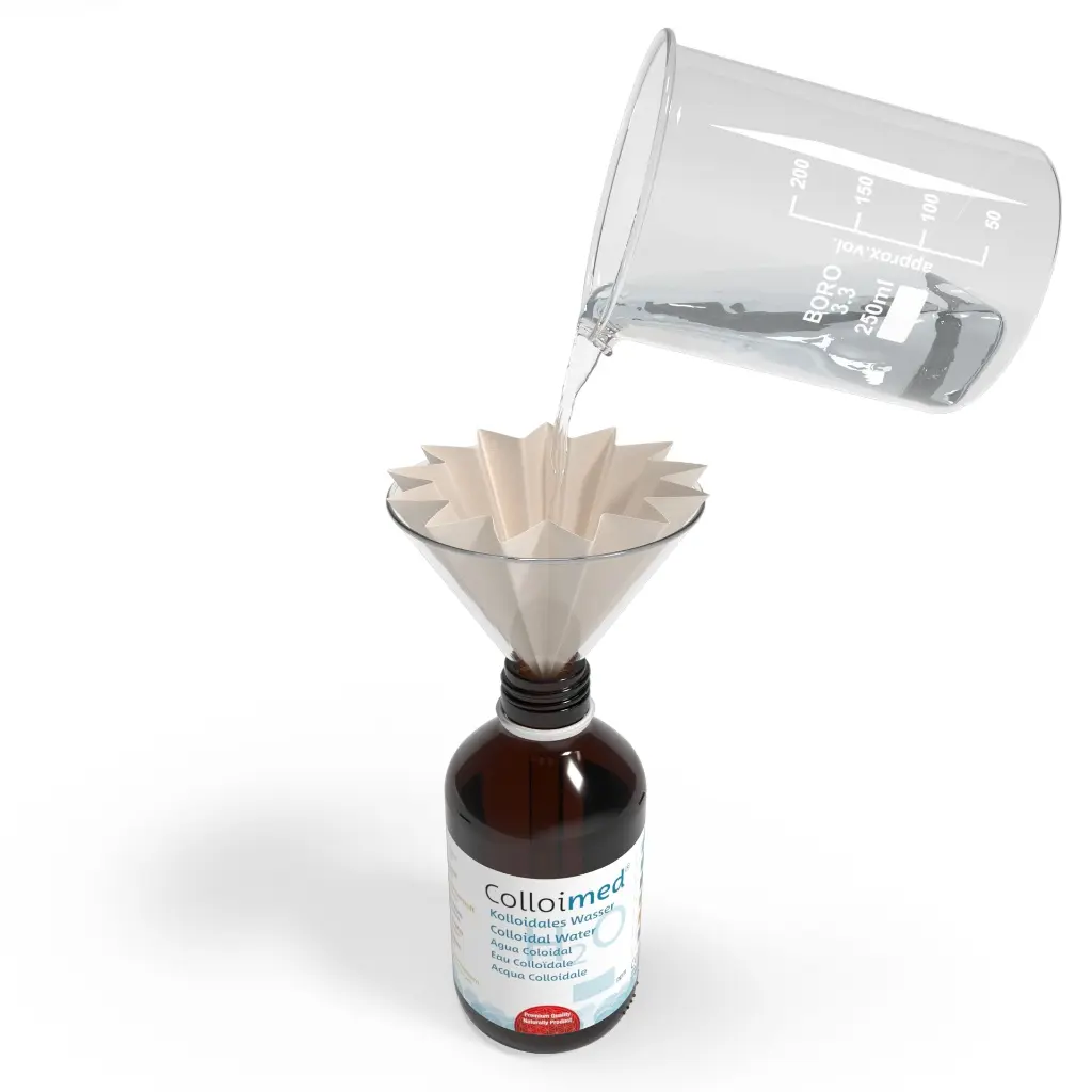 Colloimed Xpert XXL Kolloidgenerator - Filterung in Braunglasflasche.webp